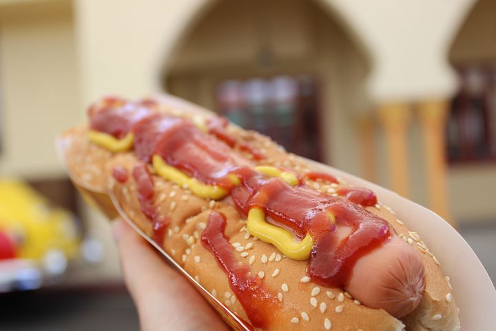 Hot dogs restaurants near me